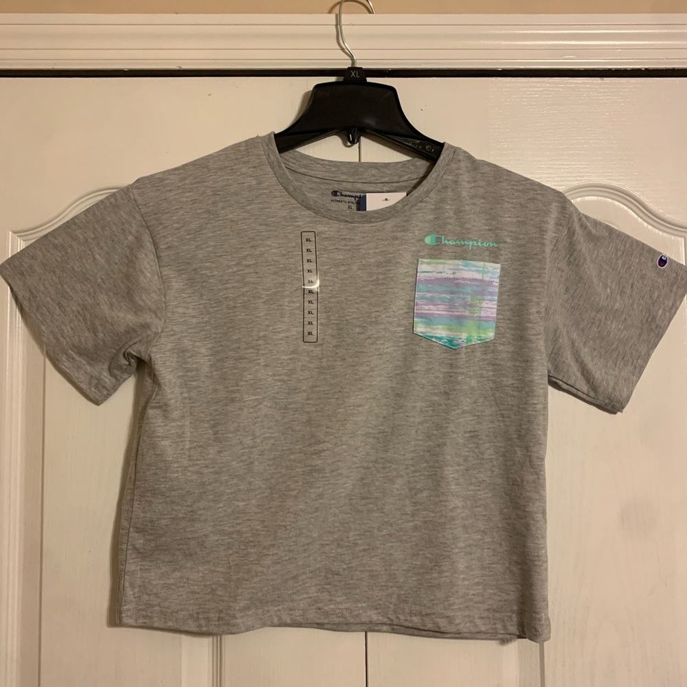 Woman’s Champion, crop top Tee size extra-large color gray
brand new with tag